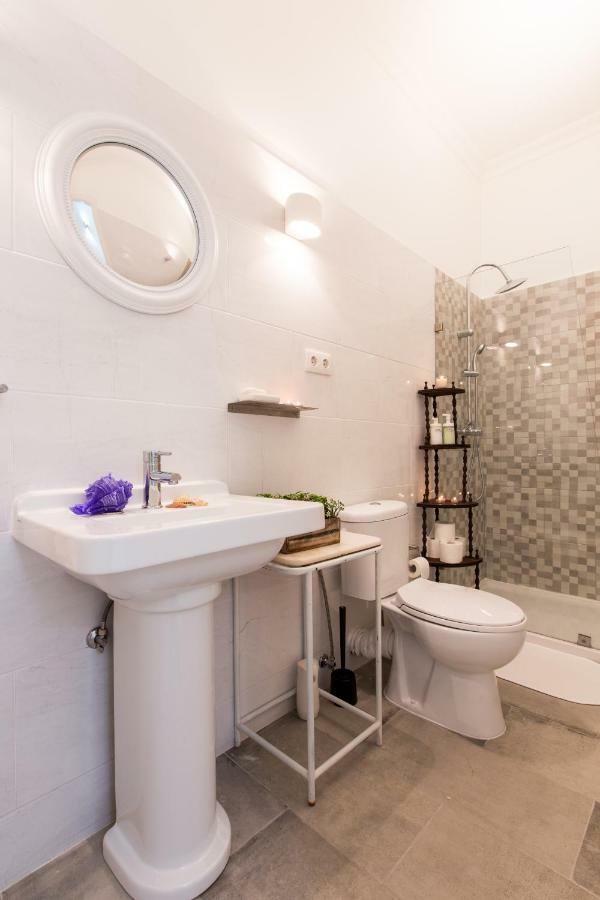 Lisbon Secret & Charming Baixa 4 Bedroom Apartment Exterior photo